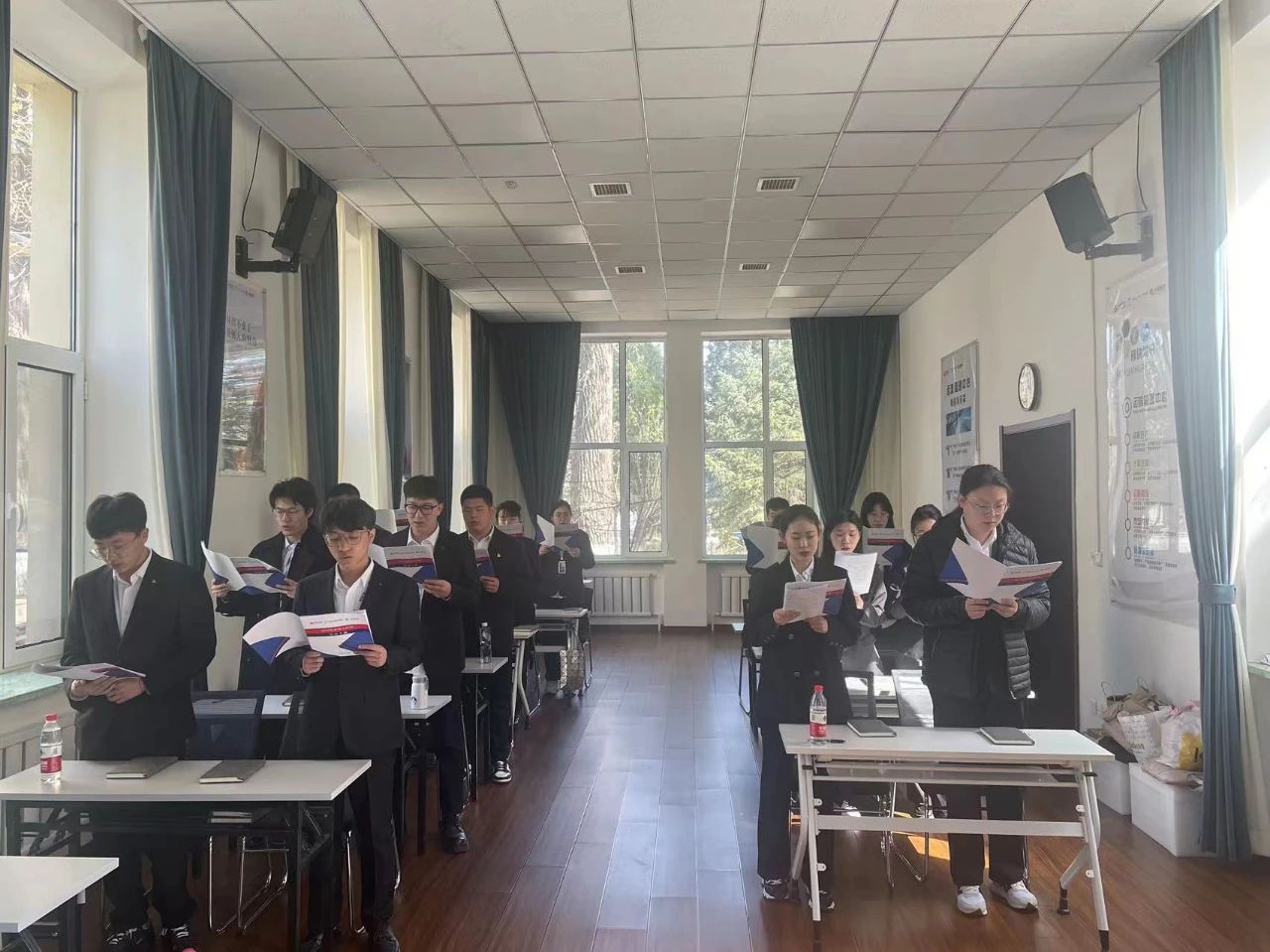 學(xué)習(xí)新知識(shí)，感悟新內(nèi)涵——鞍勤集團(tuán)、溫泉集團(tuán)、公服集團(tuán)新生培訓(xùn)迎來(lái)階段性成果